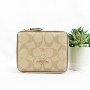 Coach Large Jewelry Box In Signature Canvas